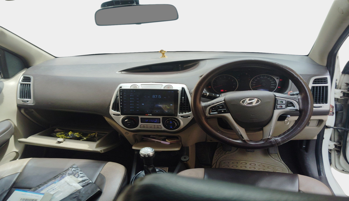 2012 Hyundai i20 SPORTZ 1.2, CNG, Manual, 1,25,347 km, interior