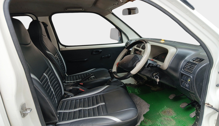 2017 Maruti Eeco 5 STR WITH A/C+HTR CNG, Petrol, Manual, 2,00,199 km, interior