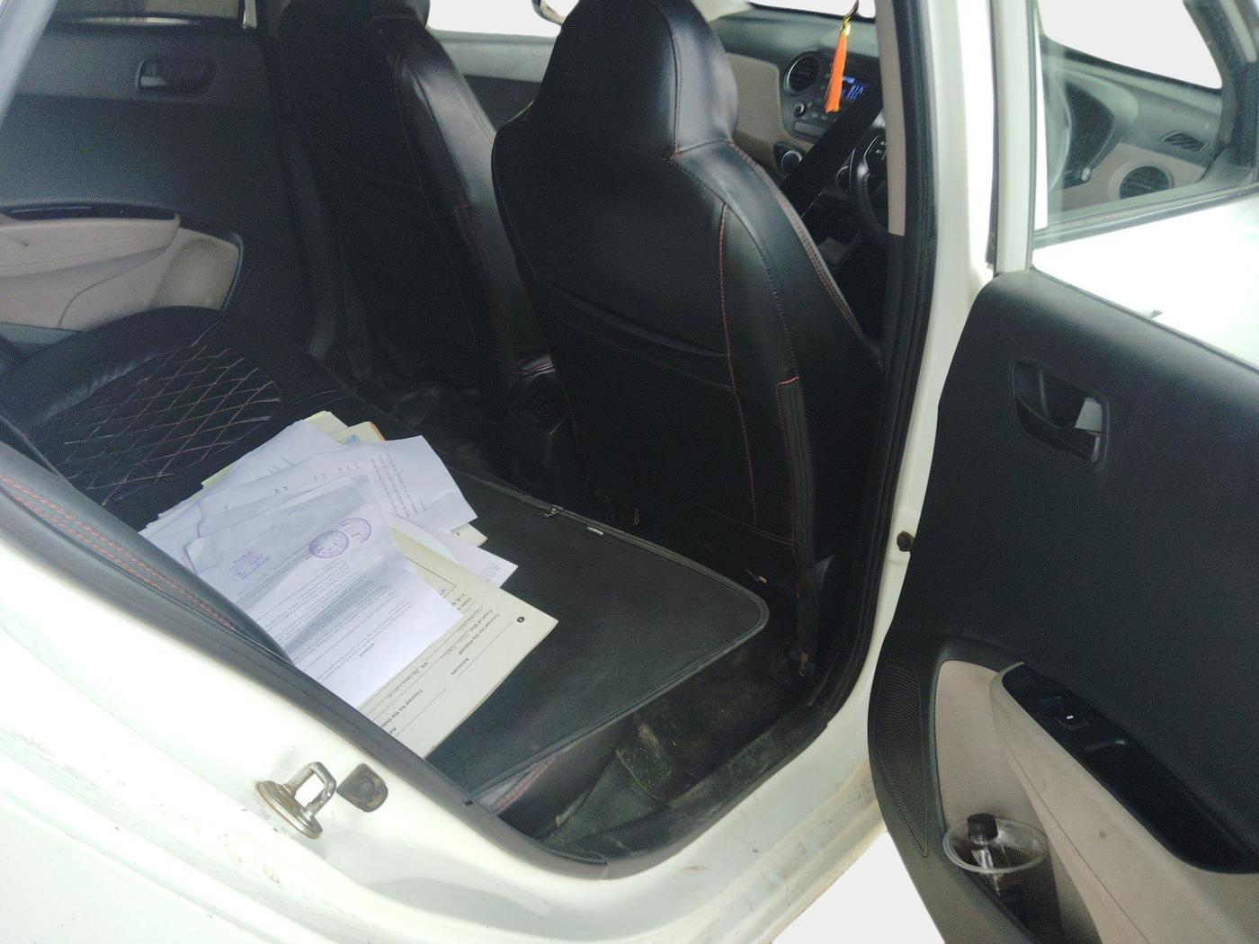 2019 Hyundai Grand i10 MAGNA 1.2 KAPPA VTVT, CNG, Manual, 1,66,152 km, interior
