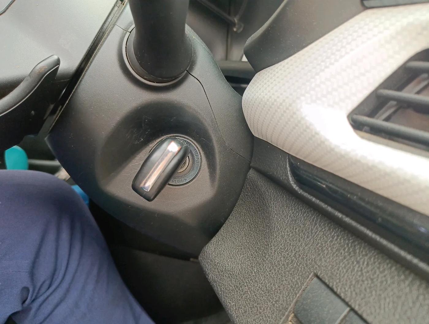 2024 Maruti BREZZA LXI S- CNG, CNG, Manual, 35,246 km, interior