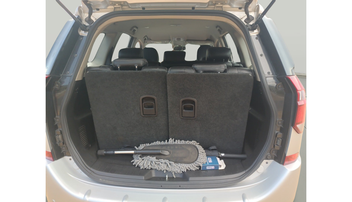 2018 Mahindra XUV500 W7, Diesel, Manual, 97,045 km, exterior