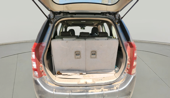 2016 Mahindra XUV500 W10, Diesel, Manual, 91,260 km, exterior