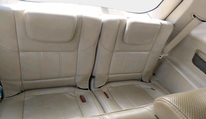 2016 Mahindra XUV500 W10, Diesel, Manual, 91,260 km, interior