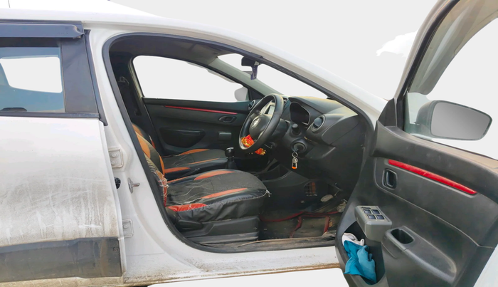 2017 Renault Kwid RXL, Petrol, Manual, 1,11,171 km, interior