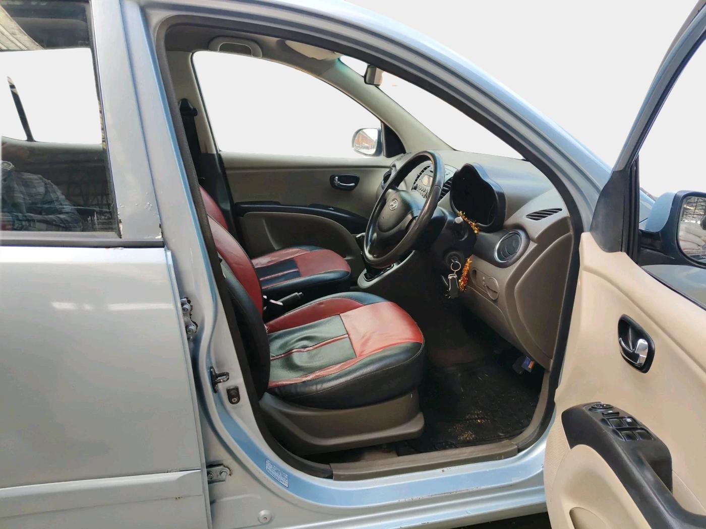 2011 Hyundai i10 MAGNA 1.2, CNG, Manual, 79,244 km, interior