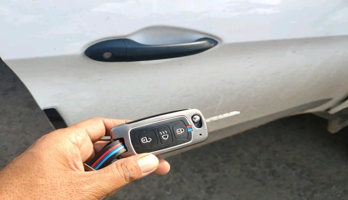 2025 Tata NEXON SMART+ 1.2 PETROL, Petrol, Manual, 7,024 km, interior