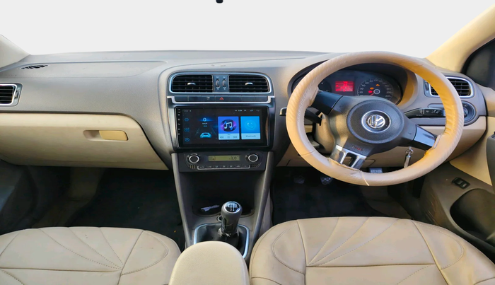 2011 Volkswagen Vento HIGHLINE DIESEL 1.6, Diesel, Manual, 1,49,111 km, interior