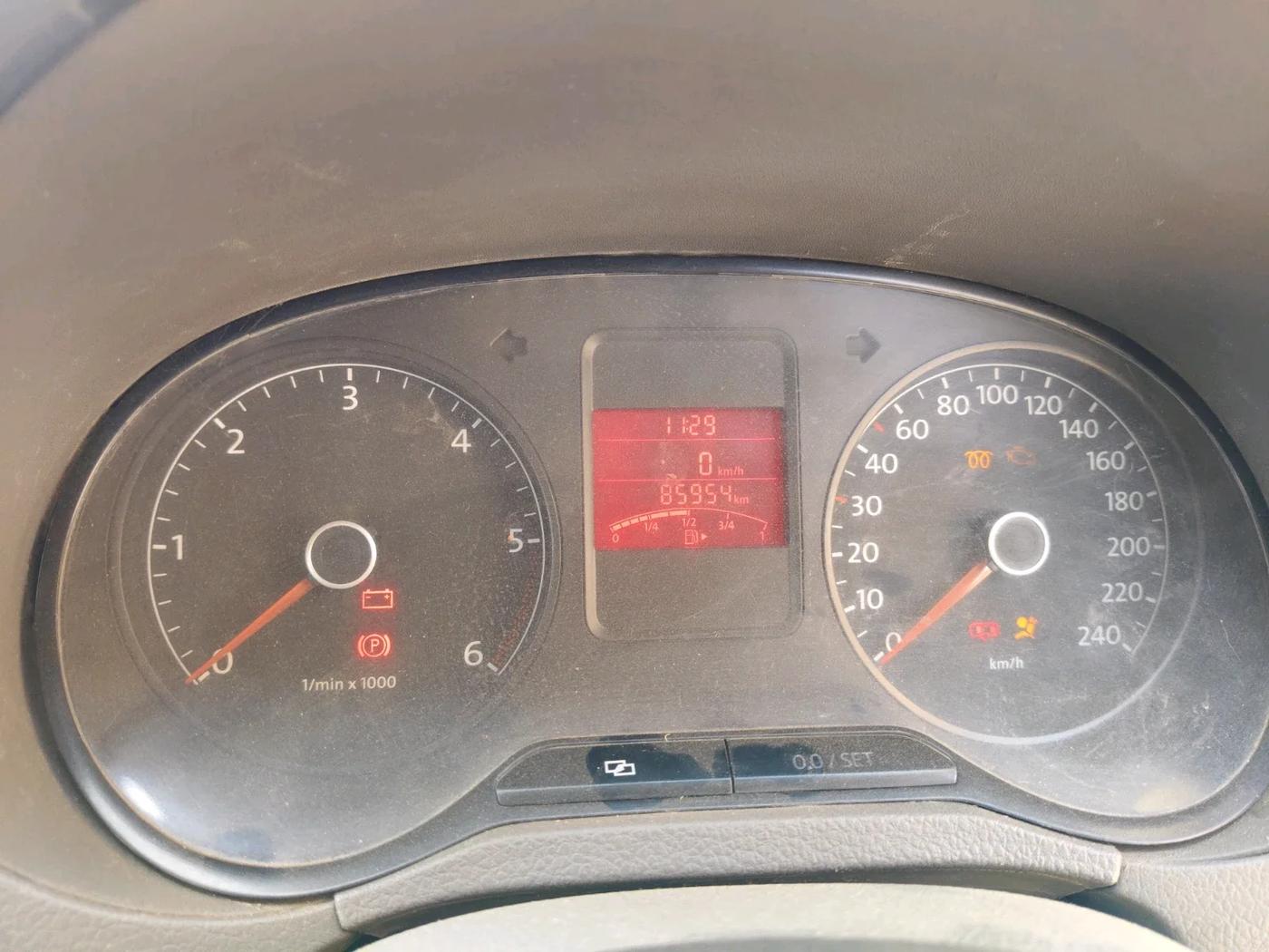 2011 Volkswagen Vento COMFORTLINE DIESEL 1.6, Diesel, Manual, 85,954 km, interior