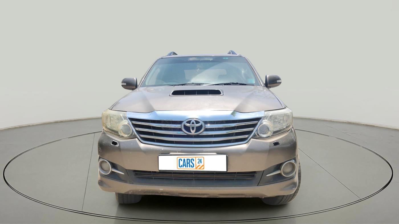 2016 Toyota Fortuner 3.0 4X4 AT, Diesel, Automatic, 2,12,217 km, exterior