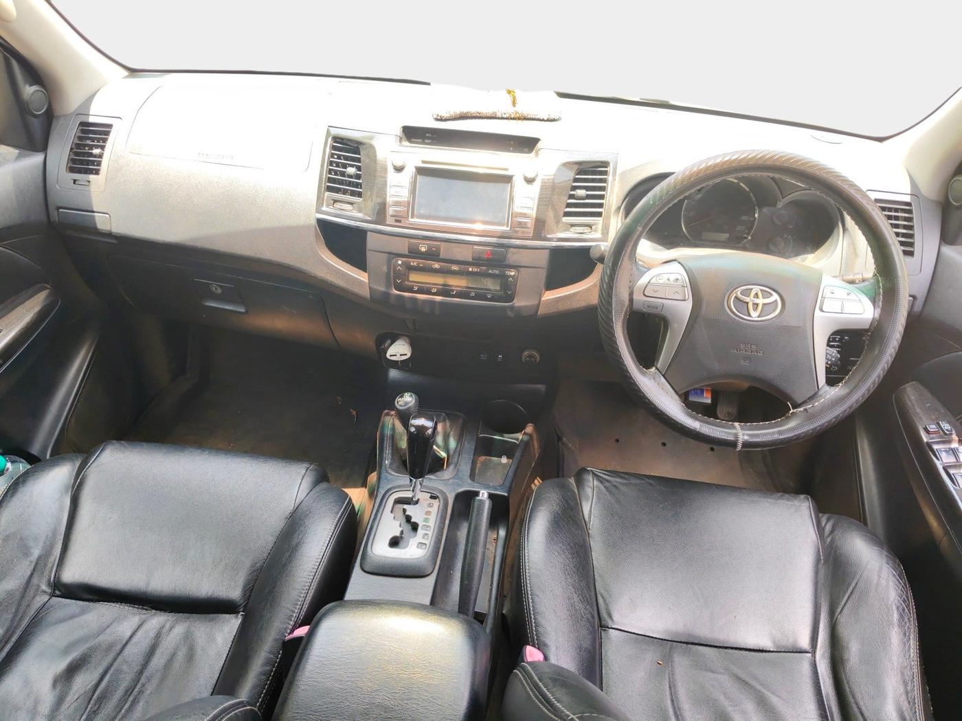 2016 Toyota Fortuner 3.0 4X4 AT, Diesel, Automatic, 2,12,217 km, interior