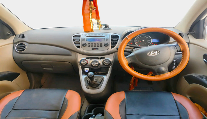 2015 Hyundai i10 SPORTZ 1.1, Petrol, Manual, 99,909 km, interior