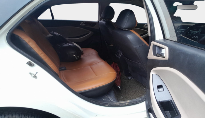 2015 Hyundai Elite i20 MAGNA 1.4 CRDI, Diesel, Manual, 1,40,928 km, interior