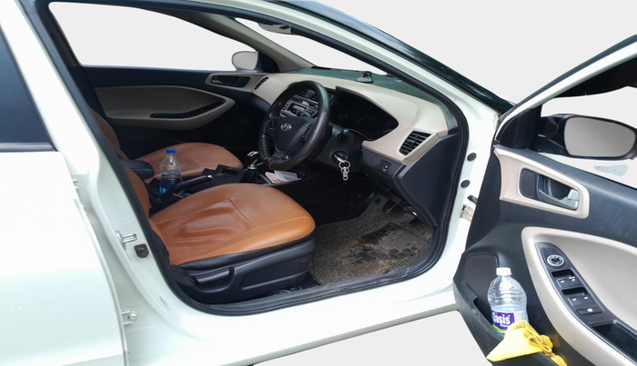 2015 Hyundai Elite i20 MAGNA 1.4 CRDI, Diesel, Manual, 1,40,928 km, interior