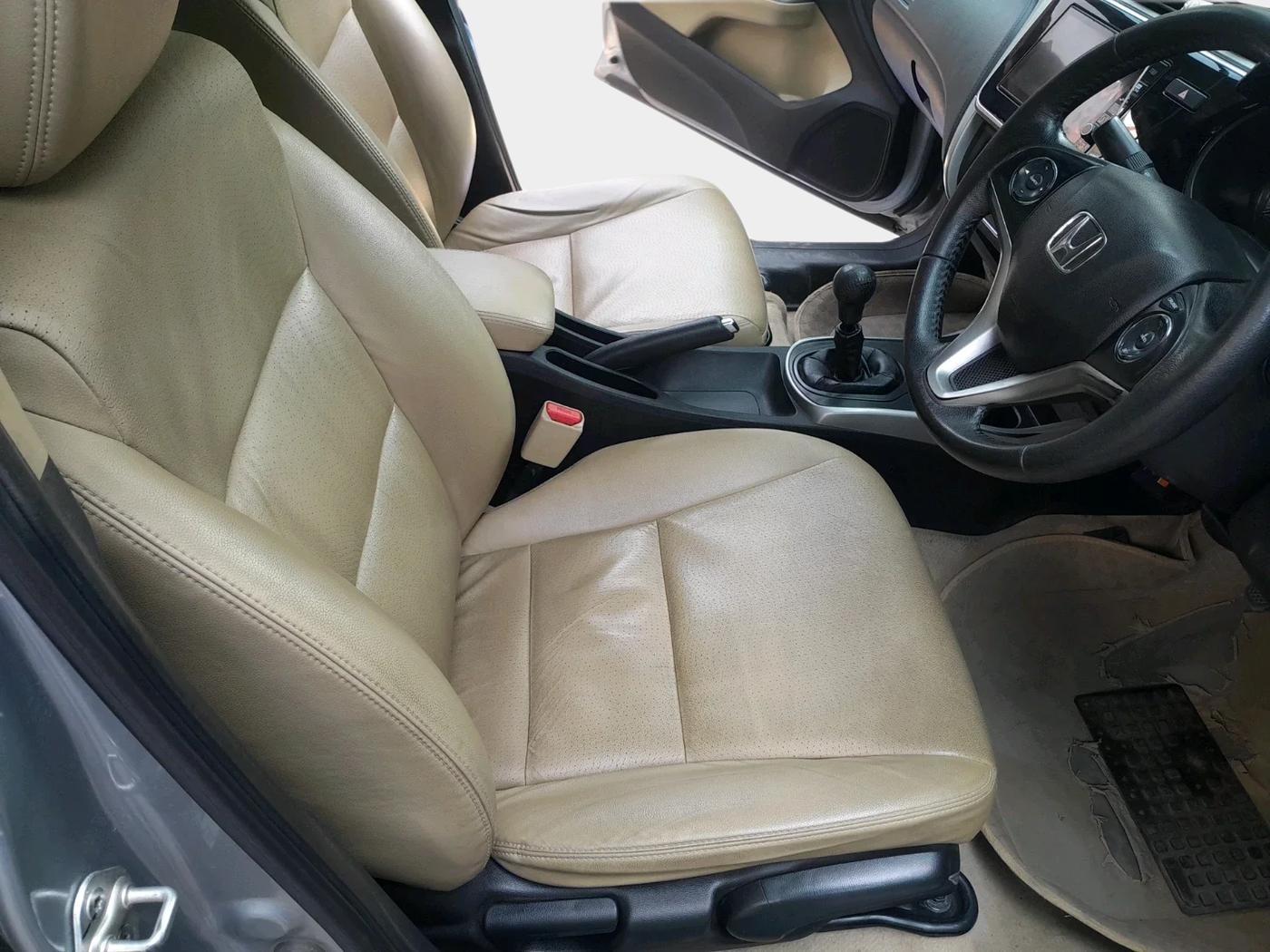 2019 Honda City 1.5L I-VTEC ZX, Petrol, Manual, 1,03,590 km, interior