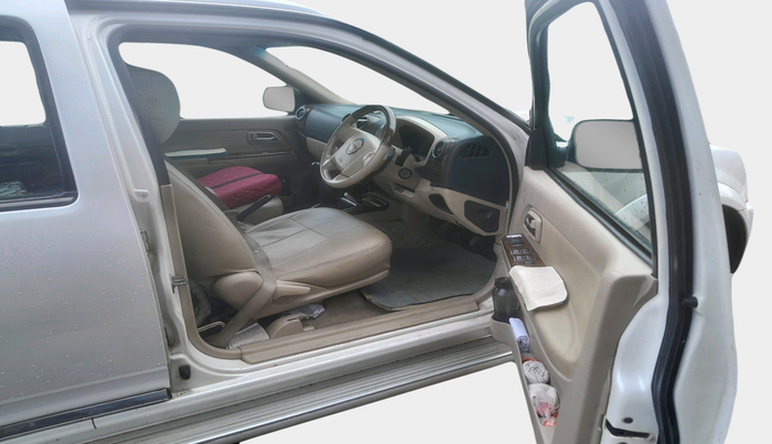 2014 ISUZU MU-7 4x2 MT, Diesel, Manual, 1,17,723 km, interior