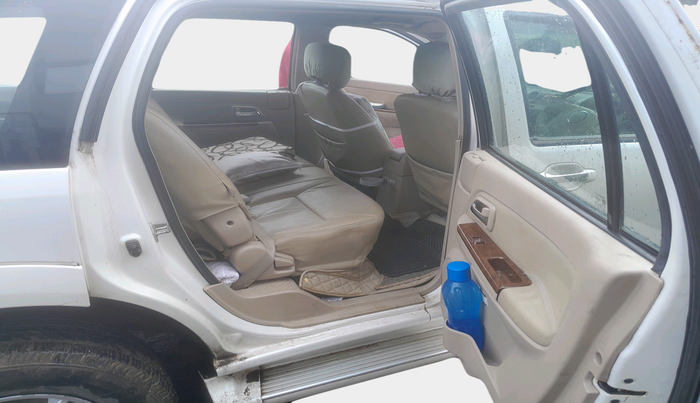 2014 ISUZU MU-7 4x2 MT, Diesel, Manual, 1,17,723 km, interior