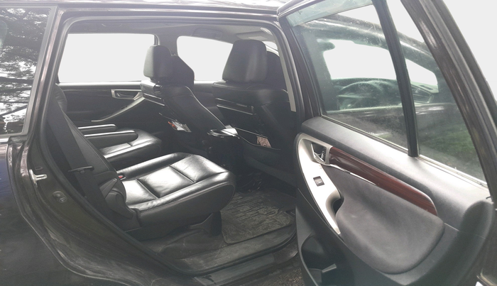 2016 Toyota Innova Crysta 2.4 ZX 7 STR, Diesel, Manual, 1,41,663 km, interior