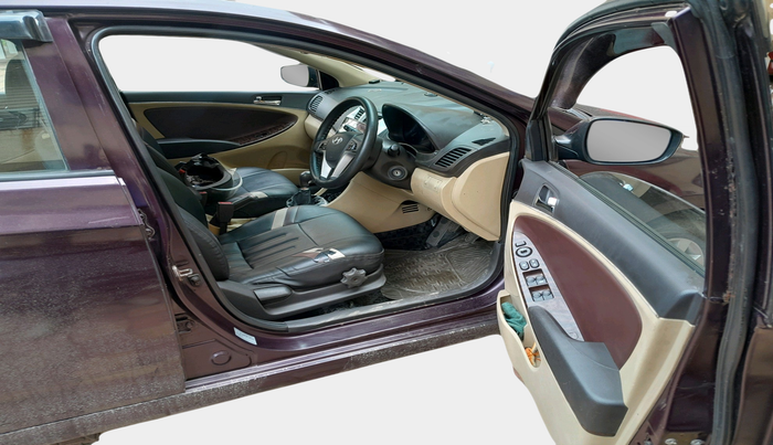 2013 Hyundai Verna FLUIDIC 1.6 VTVT SX, Petrol, Manual, 69,848 km, interior