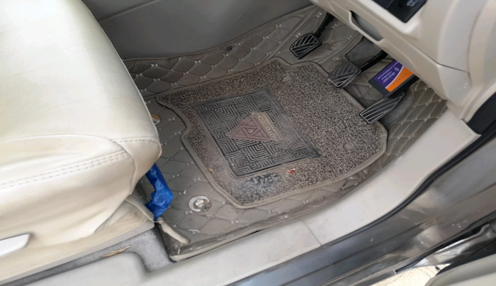 2021 Maruti Ertiga ZXI+ SHVS, Petrol, Manual, 61,348 km, interior