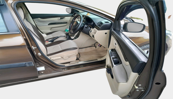 2015 Maruti Ciaz ZDI, Diesel, Manual, 79,739 km, interior
