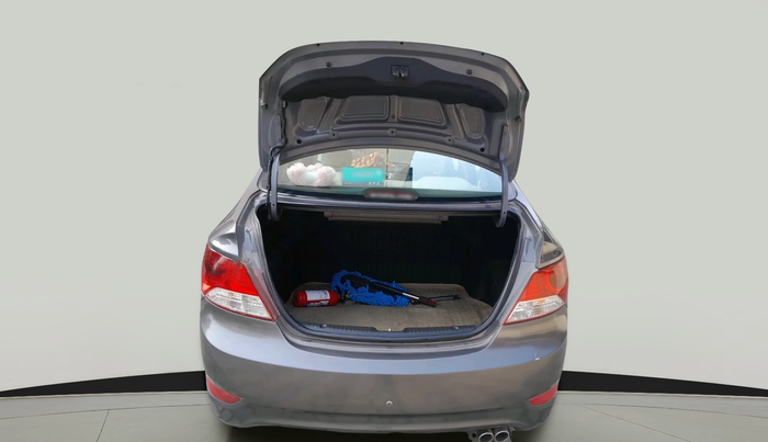 2011 Hyundai Verna FLUIDIC 1.4 VTVT, Petrol, Manual, 1,44,412 km, exterior