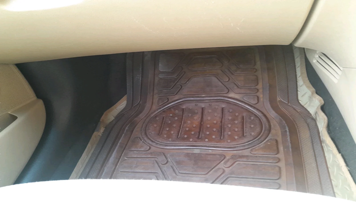 2011 Hyundai Verna FLUIDIC 1.4 VTVT, Petrol, Manual, 1,44,412 km, interior