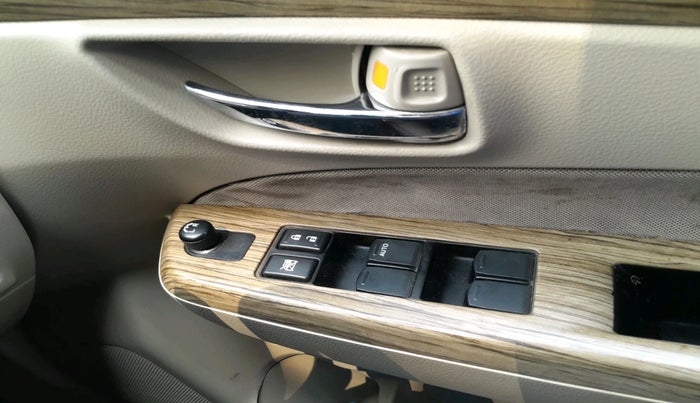 2018 Maruti Ciaz DELTA 1.5 SHVS MT PETROL, Petrol, Manual, 33,877 km, interior