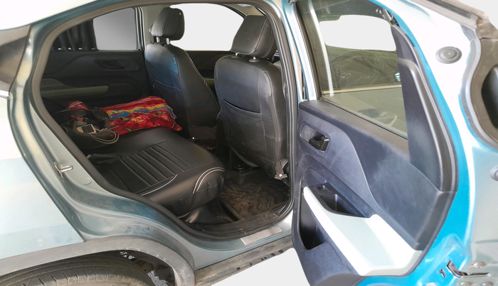 2022 Tata PUNCH ADVENTURE MT, Petrol, Manual, 33,353 km, interior