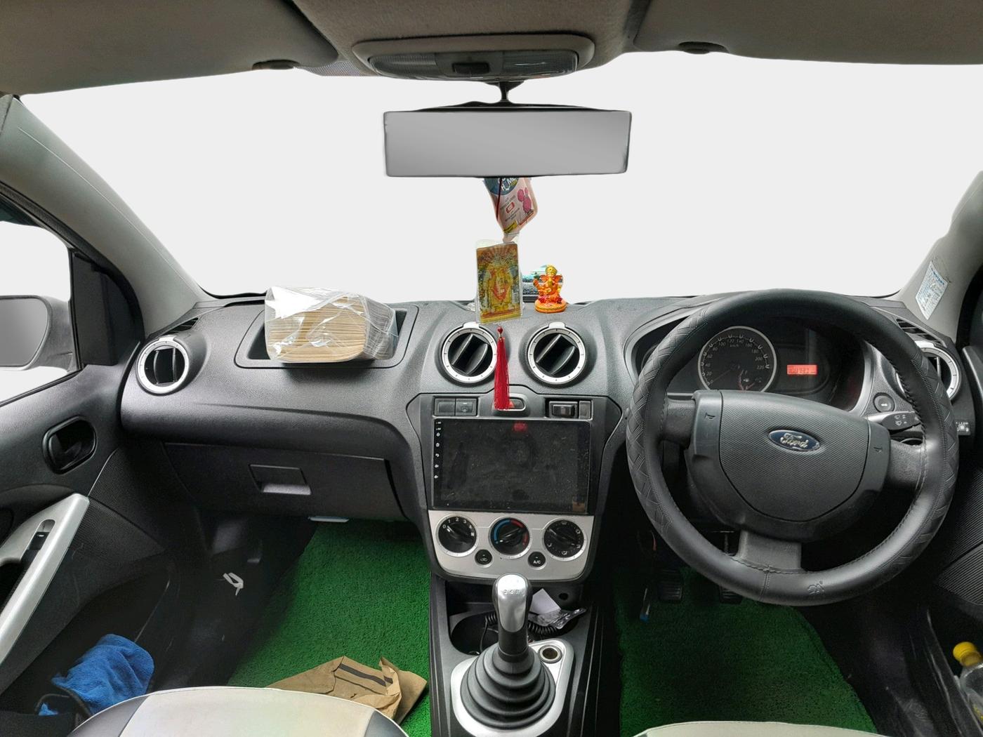 2010 Ford Figo ZXI 1.2 PETROL, Petrol, Manual, 1,10,500 km, interior