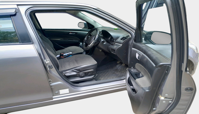 2015 Maruti Swift ZXI, Petrol, Manual, 81,738 km, interior