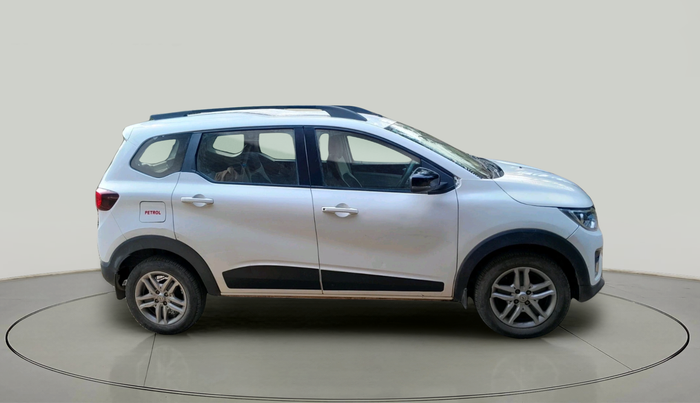 2022 Renault TRIBER RXZ, Petrol, Manual, 18,040 km, exterior