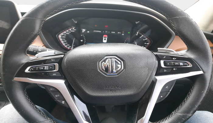 2020 MG GLOSTER SAVVY 6 STR 2.0 TWIN TURBO 4WD, Diesel, Automatic, 2,17,235 km, interior