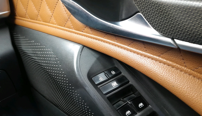 2020 MG GLOSTER SAVVY 6 STR 2.0 TWIN TURBO 4WD, Diesel, Automatic, 2,17,235 km, interior