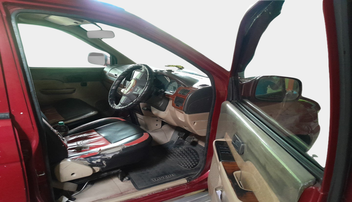2012 Chevrolet Tavera NEO 3 LS 10 STR BS III, Diesel, Manual, 1,43,985 km, interior