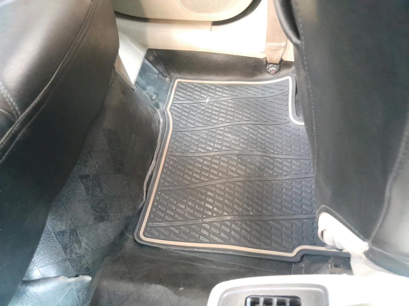 2018 Maruti Dzire ZXI, CNG, Manual, 64,142 km, interior