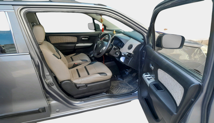 2016 Maruti Wagon R 1.0 VXI, Petrol, Manual, 51,993 km, interior