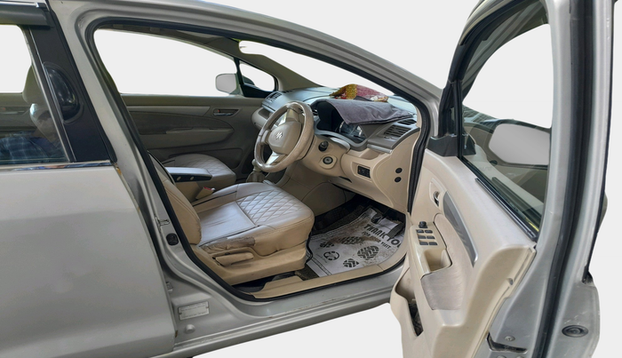 2015 Maruti Ertiga VXI CNG, Petrol, Manual, 1,79,065 km, interior