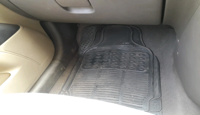 2015 Hyundai i10 SPORTZ 1.1, Petrol, Manual, 31,754 km, interior