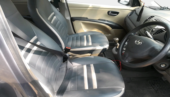 2015 Hyundai i10 SPORTZ 1.1, Petrol, Manual, 31,754 km, interior