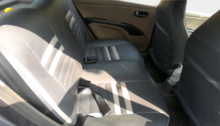 2015 Hyundai i10 SPORTZ 1.1, Petrol, Manual, 31,754 km, interior