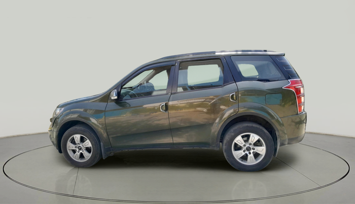 2011 Mahindra XUV500 W8, Diesel, Manual, 2,16,913 km, exterior
