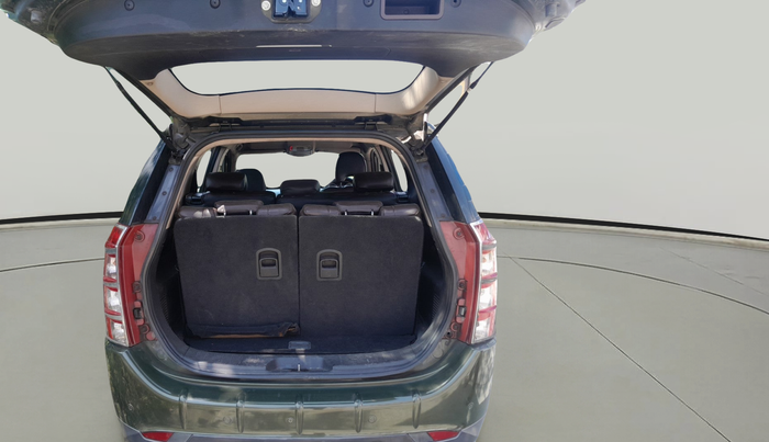 2011 Mahindra XUV500 W8, Diesel, Manual, 2,16,913 km, exterior