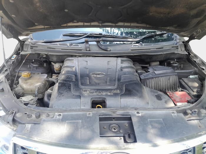 2011 Mahindra XUV500 W8, Diesel, Manual, 2,16,913 km, exterior