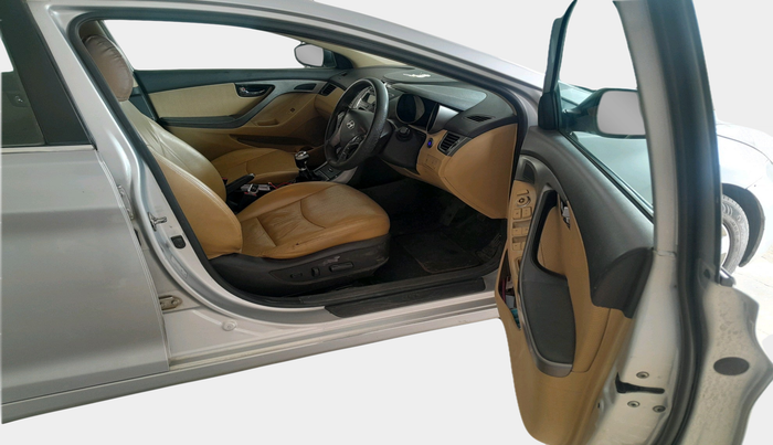 2013 Hyundai New Elantra 1.6 SX MT DIESEL, Diesel, Manual, 1,67,364 km, interior