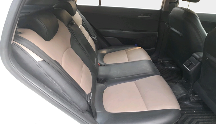 2016 Hyundai Creta SX (O) 1.6 DIESEL, Diesel, Manual, 1,50,759 km, interior