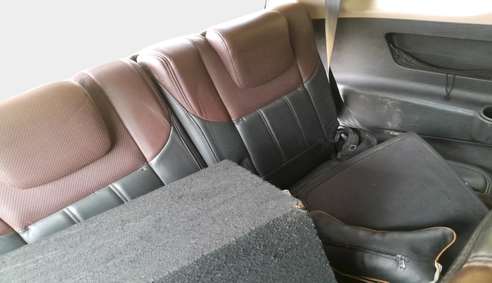 2012 Mahindra XUV500 W8, Diesel, Manual, 1,11,381 km, interior