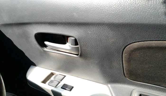 2012 Maruti Wagon R 1.0 LXI CNG, Petrol, Manual, 2,64,255 km, interior