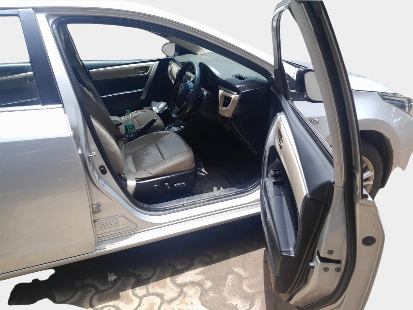 2015 Toyota Corolla Altis VL CVT PETROL, Petrol, Automatic, 65,588 km, interior