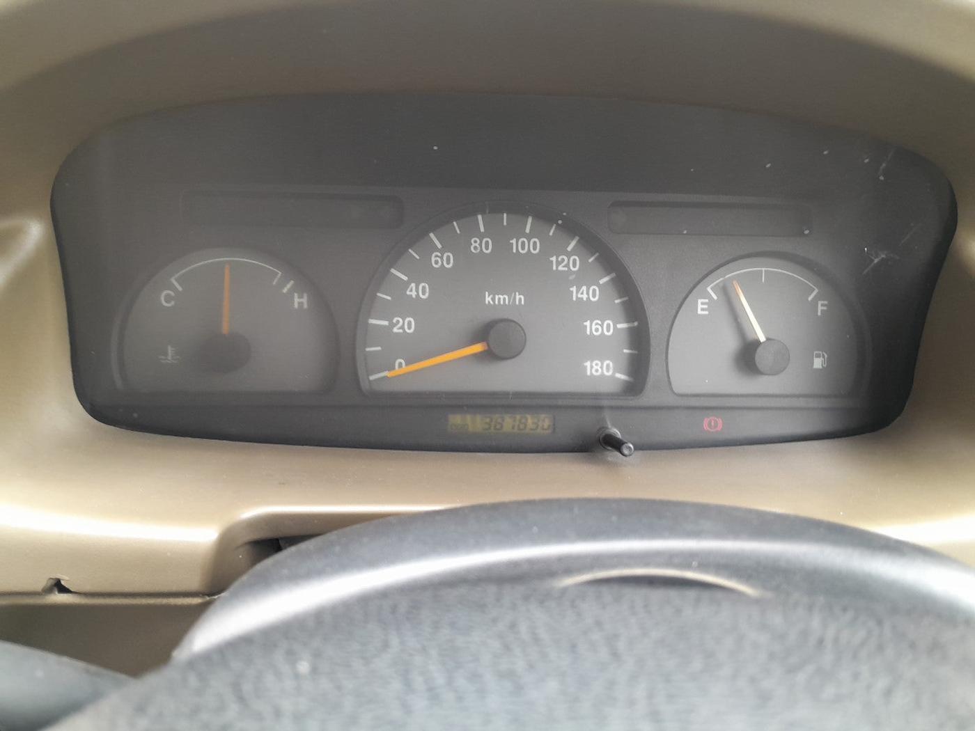 2010 Chevrolet Tavera LS B3 10 STR BS II, Diesel, Manual, 3,87,830 km, interior