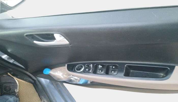 2015 Hyundai Grand i10 SPORTZ 1.2 KAPPA VTVT, Petrol, Manual, 1,11,542 km, interior